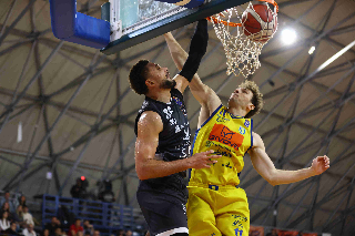 Serie A - Vittoria in trasferta della Bertram Derthona Tortona a Scafati per 102-79